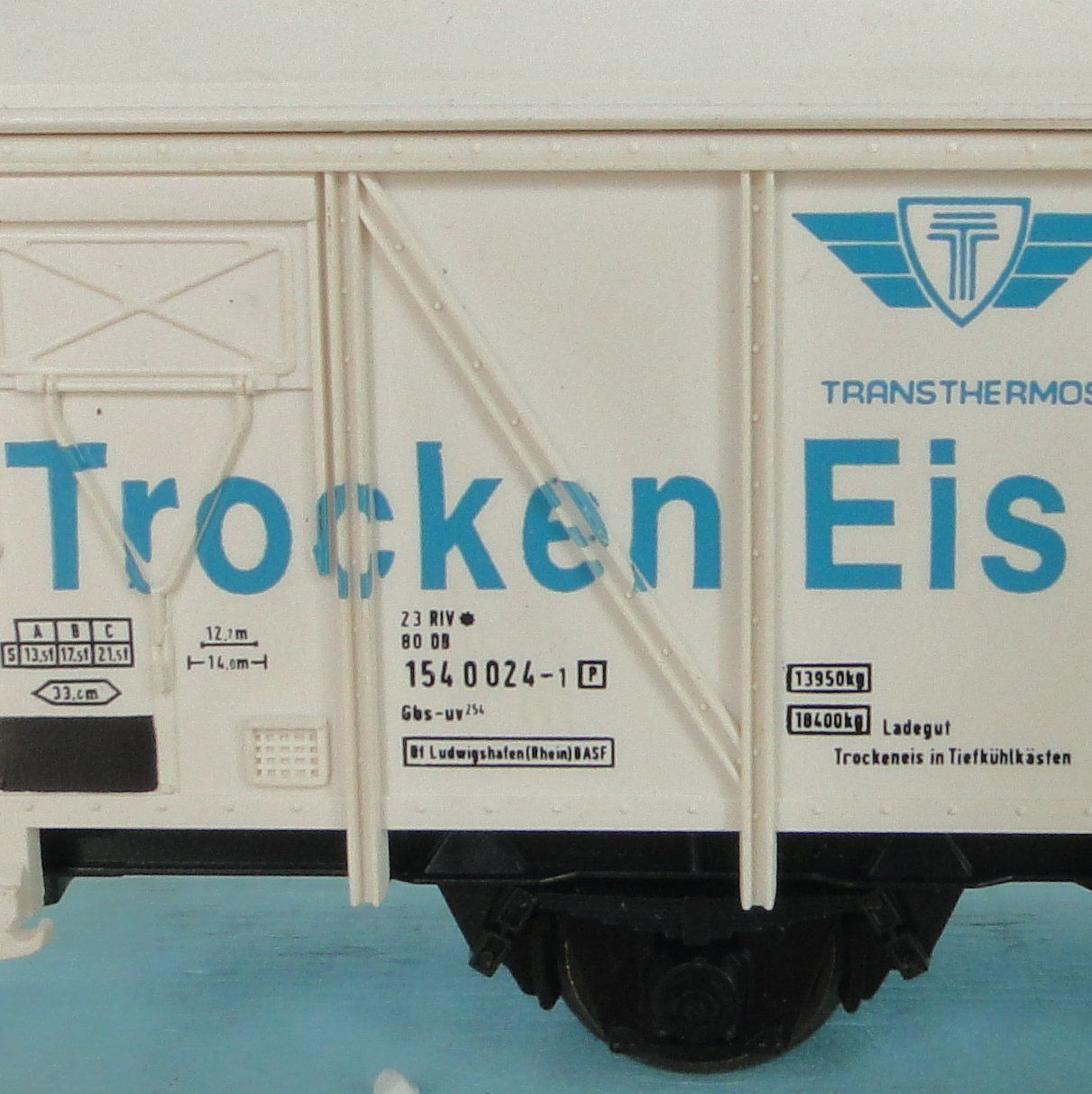 Roco Modellini di ferrovie: Roco 46401 H0 Kühlwagen BASF – Usato da Bülach venduto da cann11 3