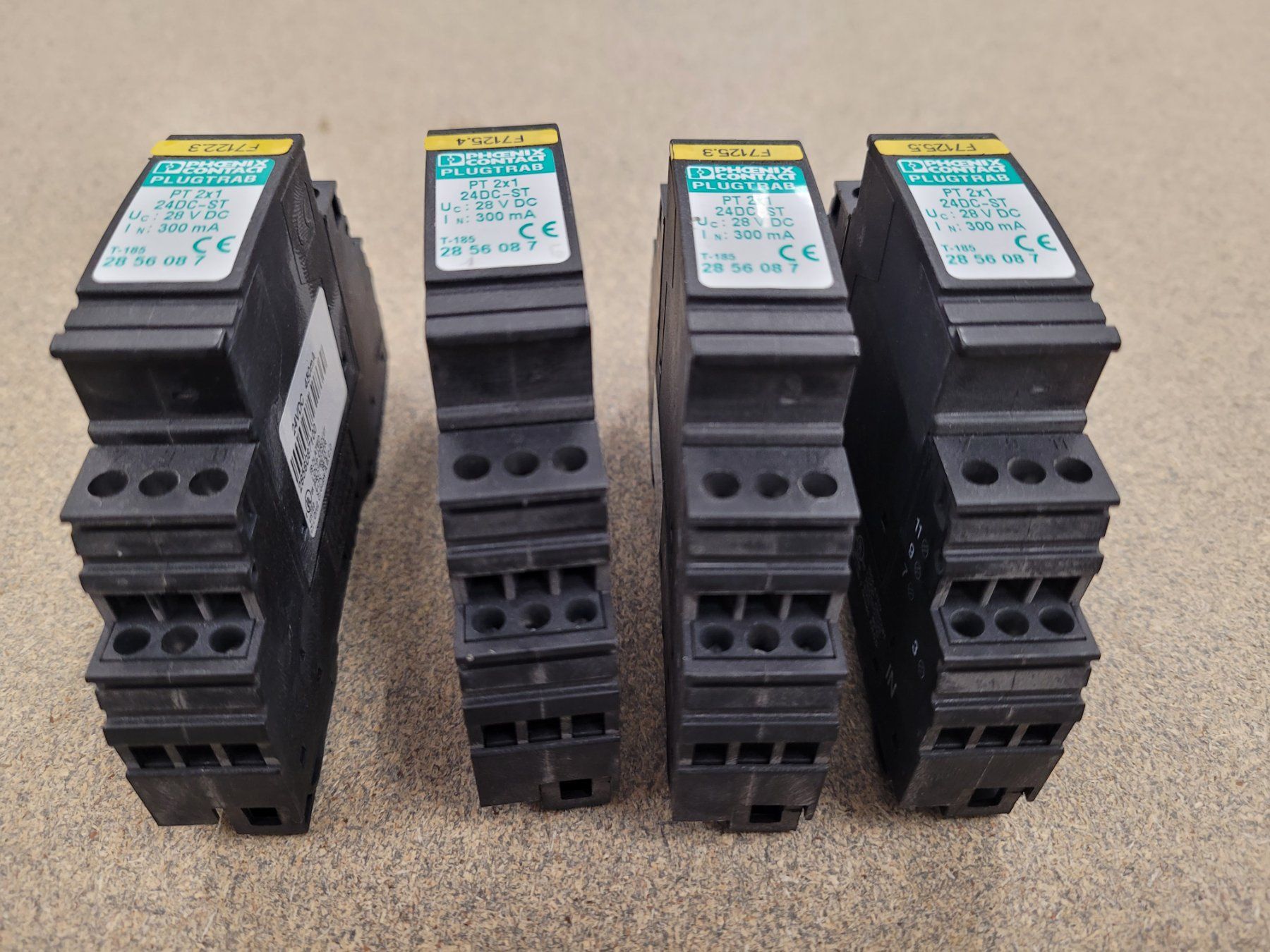 Phoenix Contact Elektronikbauteile: 4 Stück - 2856087 - Überspannungsschutzstecker, Phoenix – Gebraucht aus Vitznau von Night-Fire 1