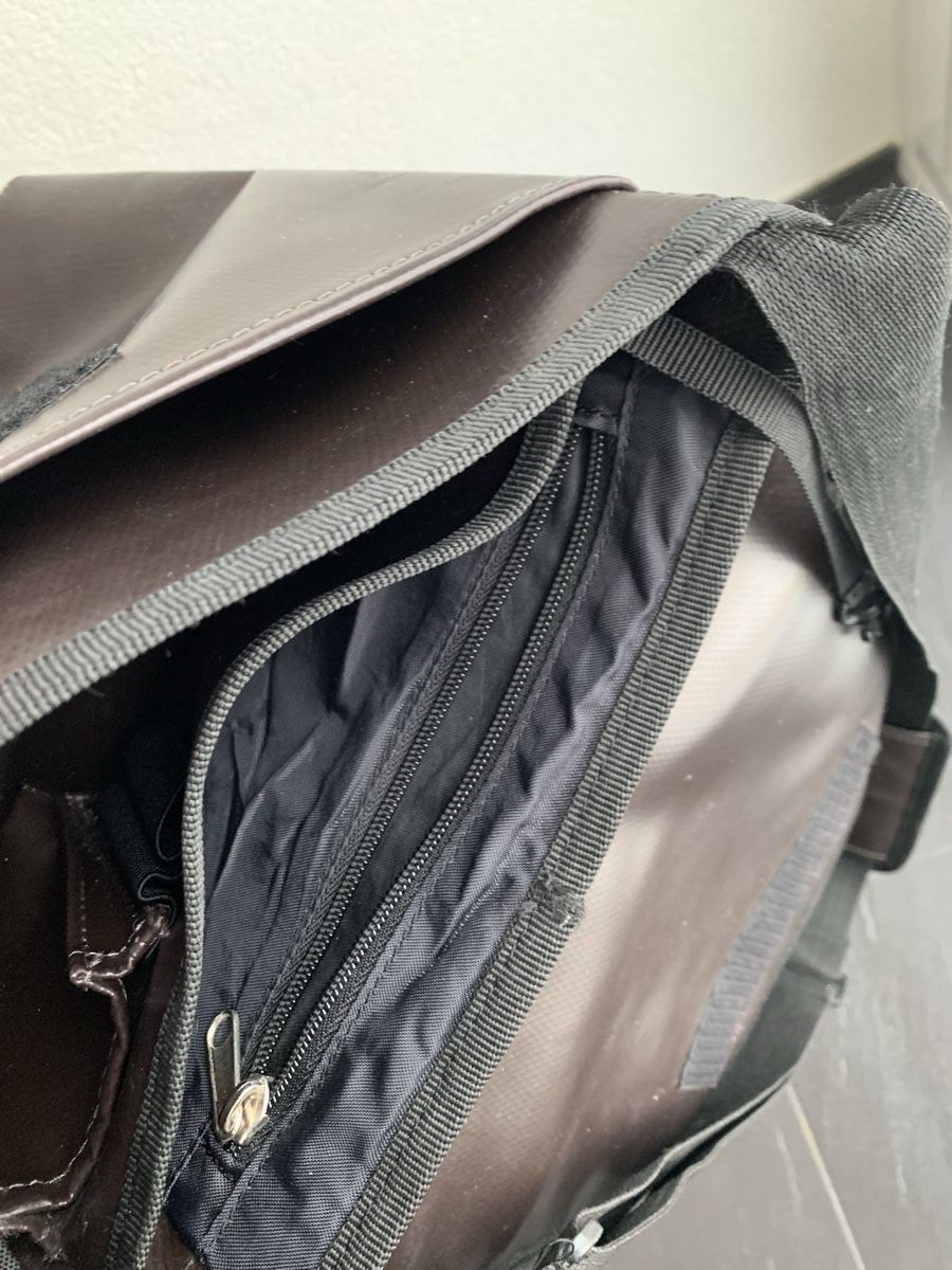 Bree Taschen: Coole Umhängetasche/Schultertasche von Bree – Gebraucht aus St.Gallen von Ha-Ha 4