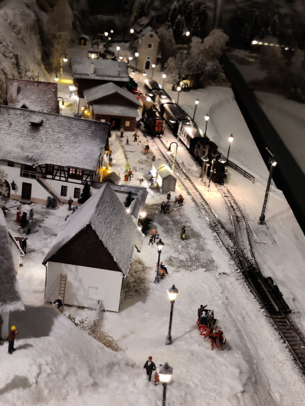Märklin Modellini di ferrovie: Wunderschöne Winteranlage im Märklin System – Usato da Wangs venduto da mobacom 3