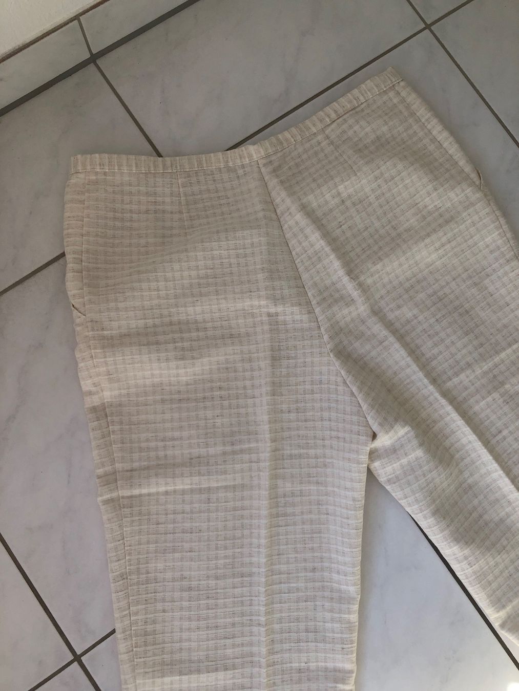 Pantaloni: 7/8 Hose Gr 44 – Usato da Zell ZH venduto da Guffos 2