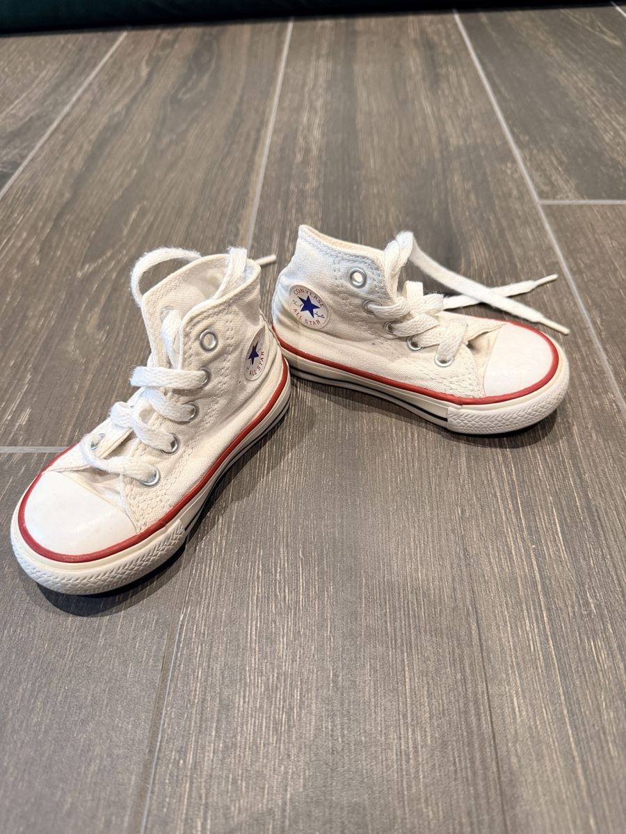 Converse Scarpe per ragazzi: Scarpe Converse 21 – Usato da Sigirino venduto da RamonaLamboo