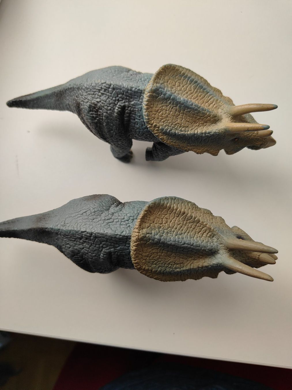 Schleich Statuette: Schleich Torosaurus Dinosaurier 1999 – Usato da Thalwil venduto da FigurenFreunde 4