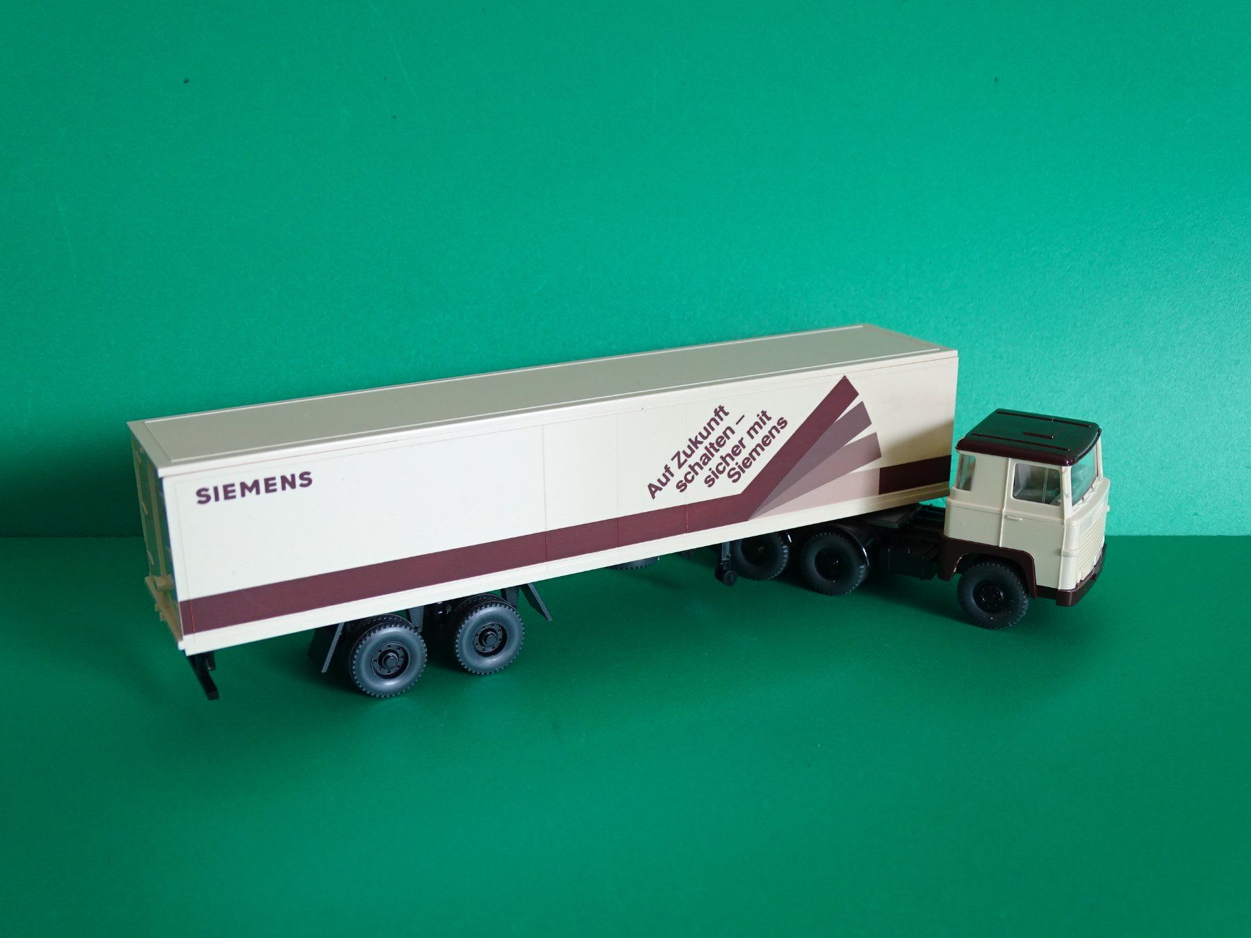 Wiking Modellini d'auto: Scania LKW von Wiking 1/87 – Usato da Bretzwil venduto da Meex 1