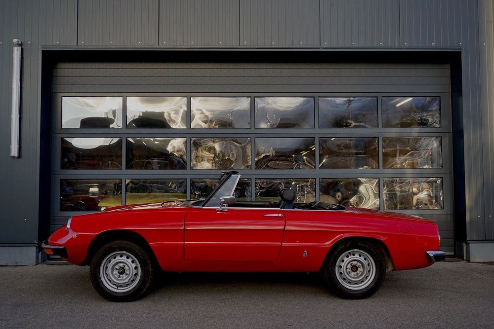 Autos: Alfa-Romeo Spider 1300 zum restaurieren – Defekt aus Ellikon an der Thur von  1