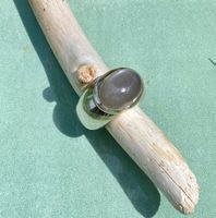Eleganter Silberring mit Mondstein