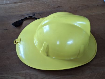 Casque de Pompier Suisse vintage de chez MSA