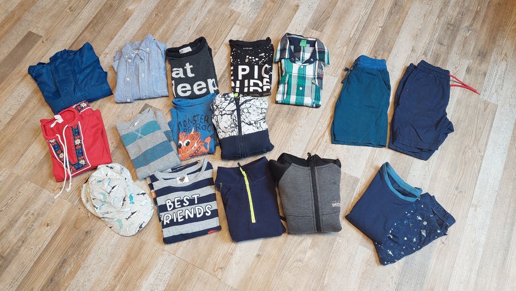 Lotti & Set di vestiti: Kleiderpaket Junge Gr. 110/116 – Usato da Engelburg venduto da Biddibabe