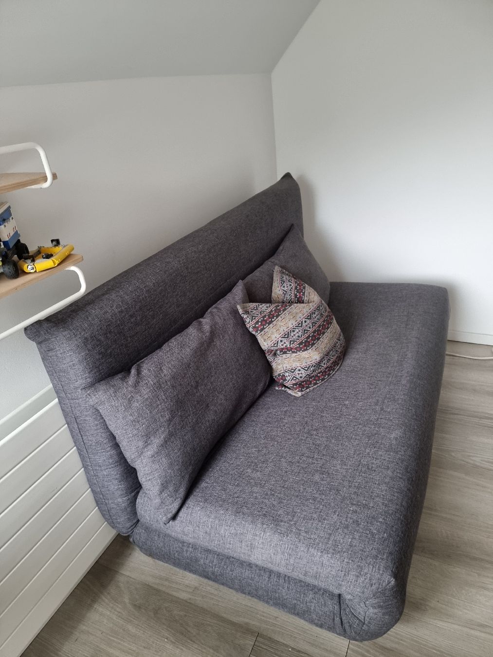 Sofas: Bettsofa Sofabett Schlafsofa Micasa dunkelgrau 2 Sitzer – Gebraucht aus Geroldswil von viv_vs9r 1