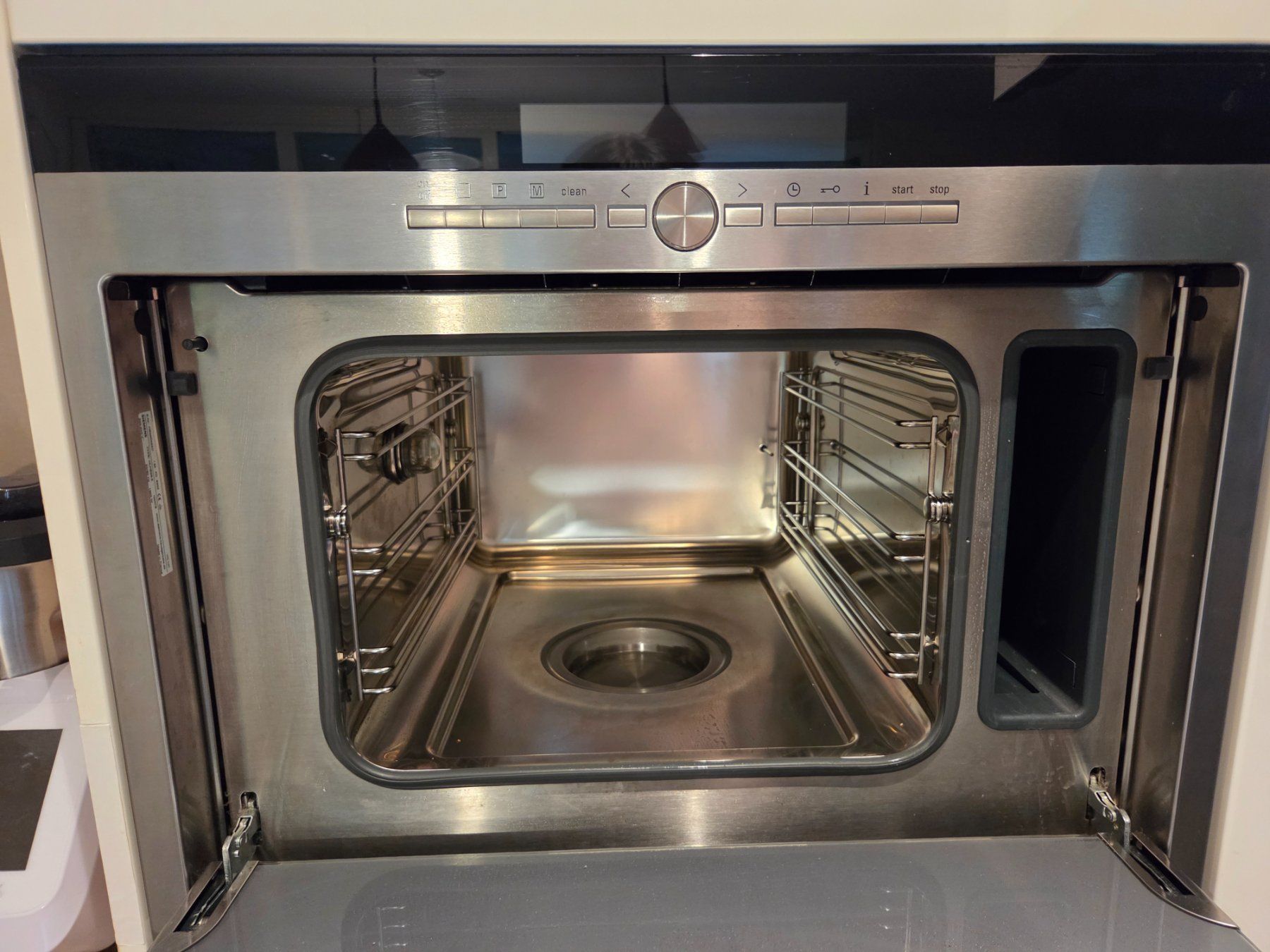 Siemens Forni: Siemens Dampfgarer HB26D555C, Einbaugerät – Usato da Binningen venduto da cam_m2n6 1