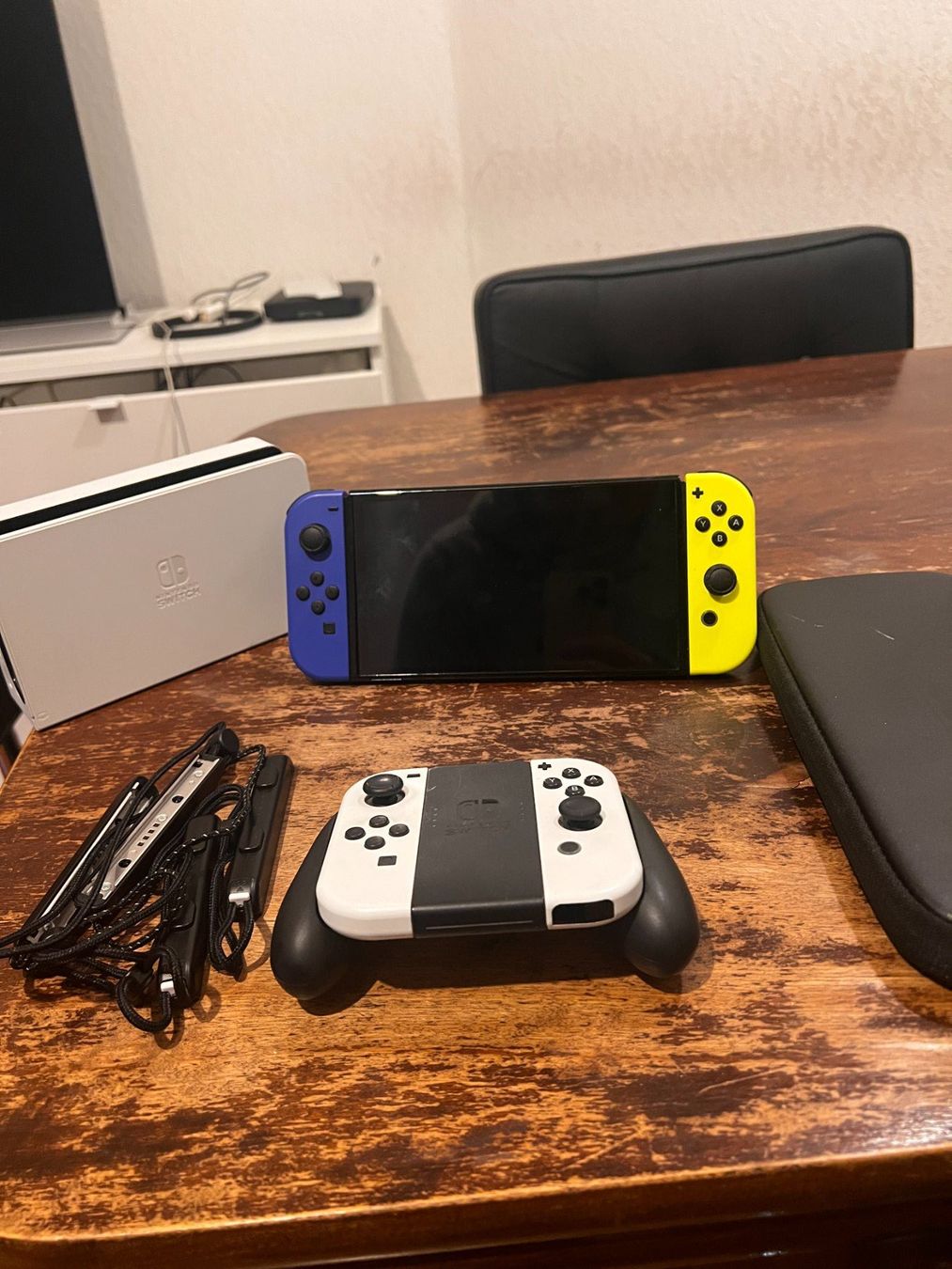 Nintendo Console: Nintendo Switch Oled – Usato da Lausanne venduto da Jaco98 6