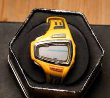 Casio Sport STR-900 / PHYS - Serie /seltenes Gelb