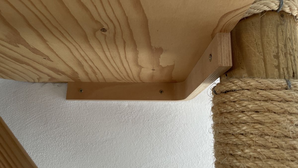 Tiragraffi: Katzenbaum Eigenbau, 3-teilig mit Verbindungsstegen – Usato da Zürich venduto da ast_9rkx 5