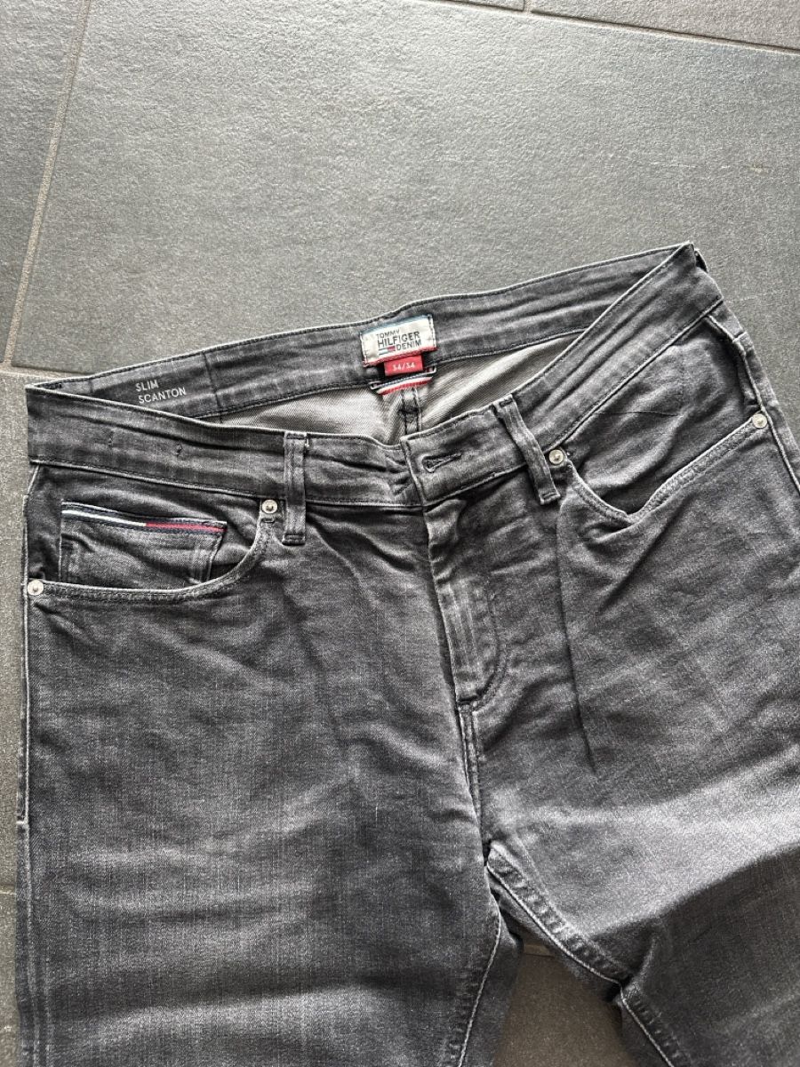 Tommy Hilfiger Jeans: Tommy Hilfiger Jeans schwarz W34 L34 – Usato da Wileroltigen venduto da torro11 1