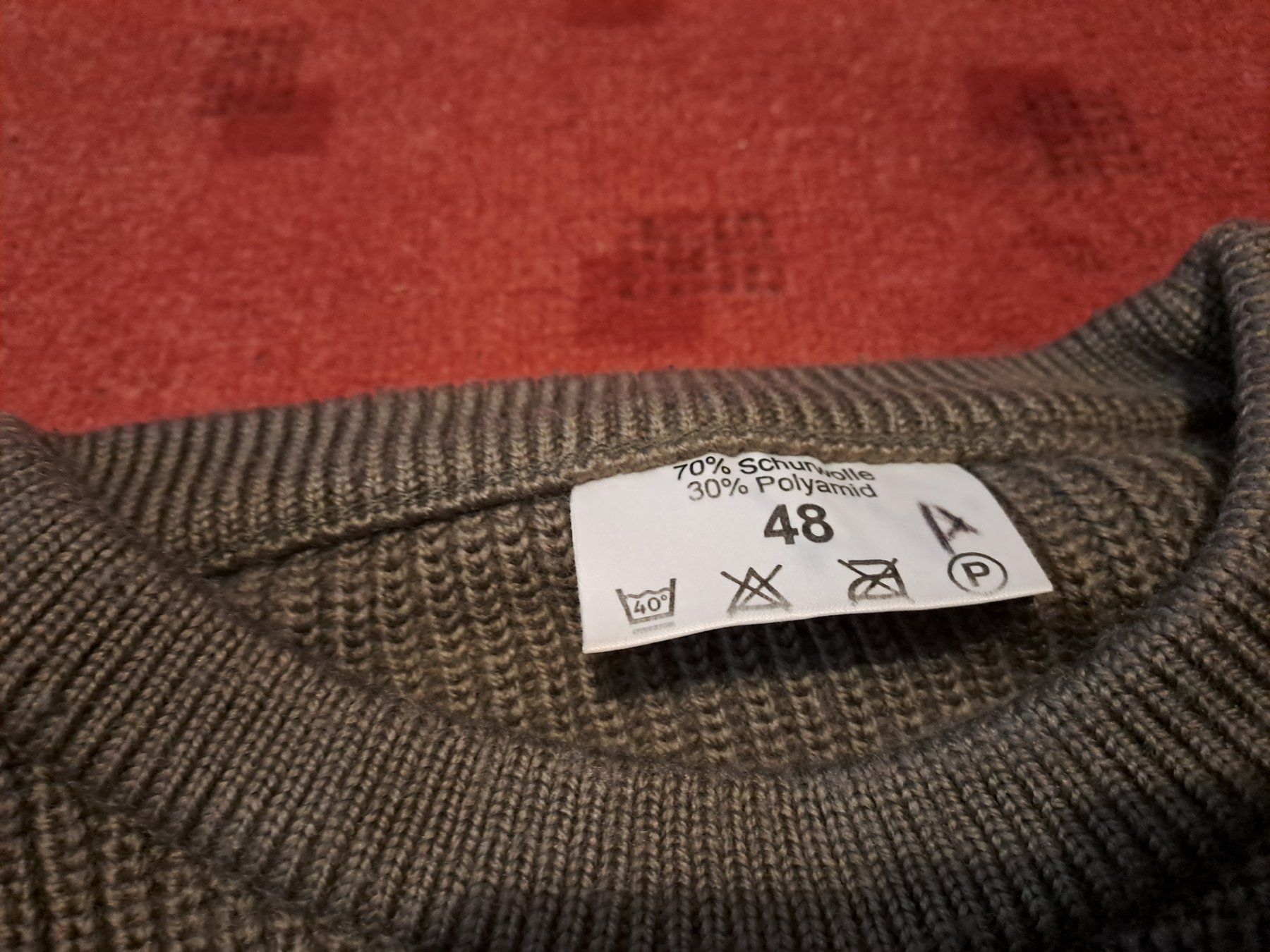 Armée suisse Uniformes: Instruktoren Pullover mit Klett Grösse 48 – D'occasion à St.Gallen par Infanteriewerk 1