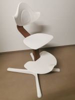 Kinderhochstuhl Stokke Nomi weiss mit Zubehör für Baby