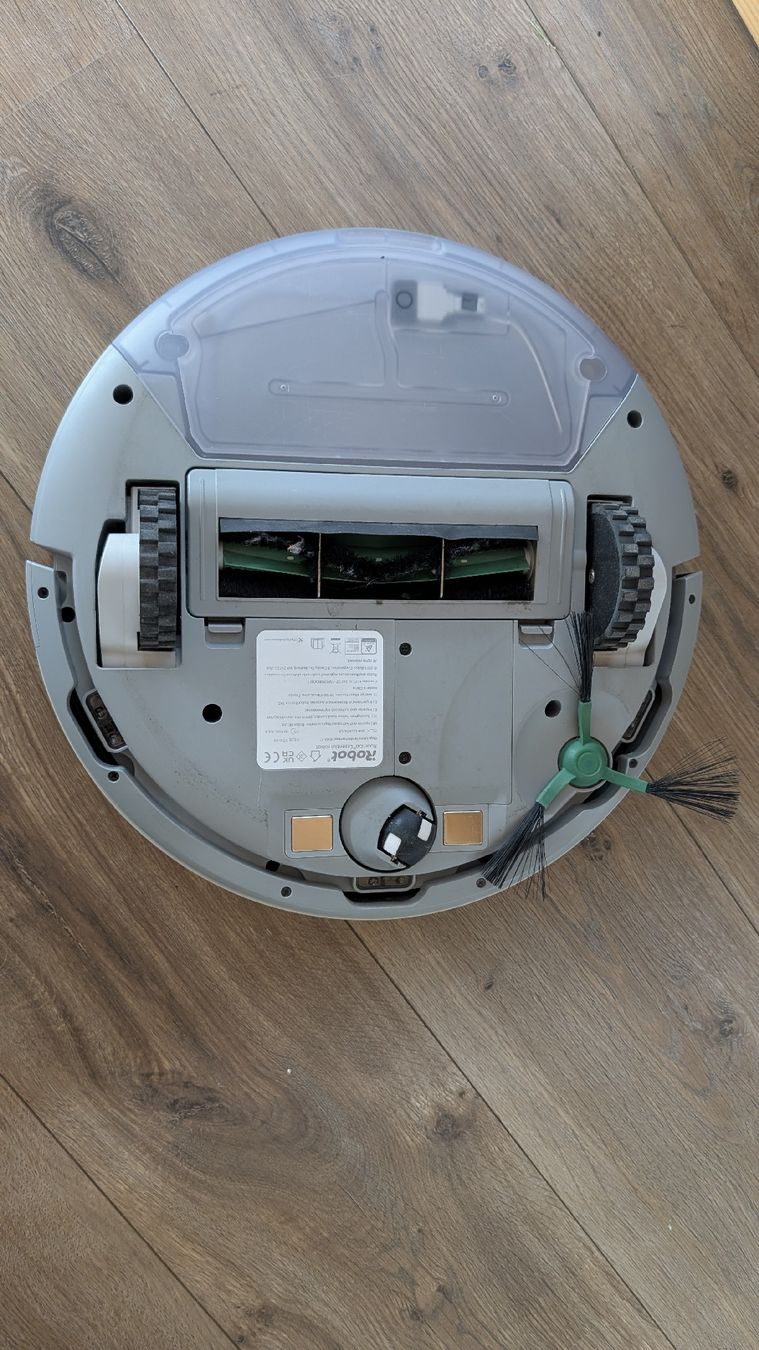 Irobot Aspirateurs & Accessoires: IROBOT - parfaitement fonctionnel,  multiples accessoires – D'occasion à Haute-Nendaz par EmptyCloset 1