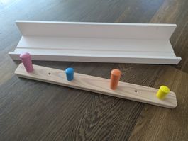 IKEA Flisat Wandgarderobe und Mosslanda Wandregal