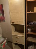 Geräumiger Wandschrank mit viel Stauraum günstig abzugeben
