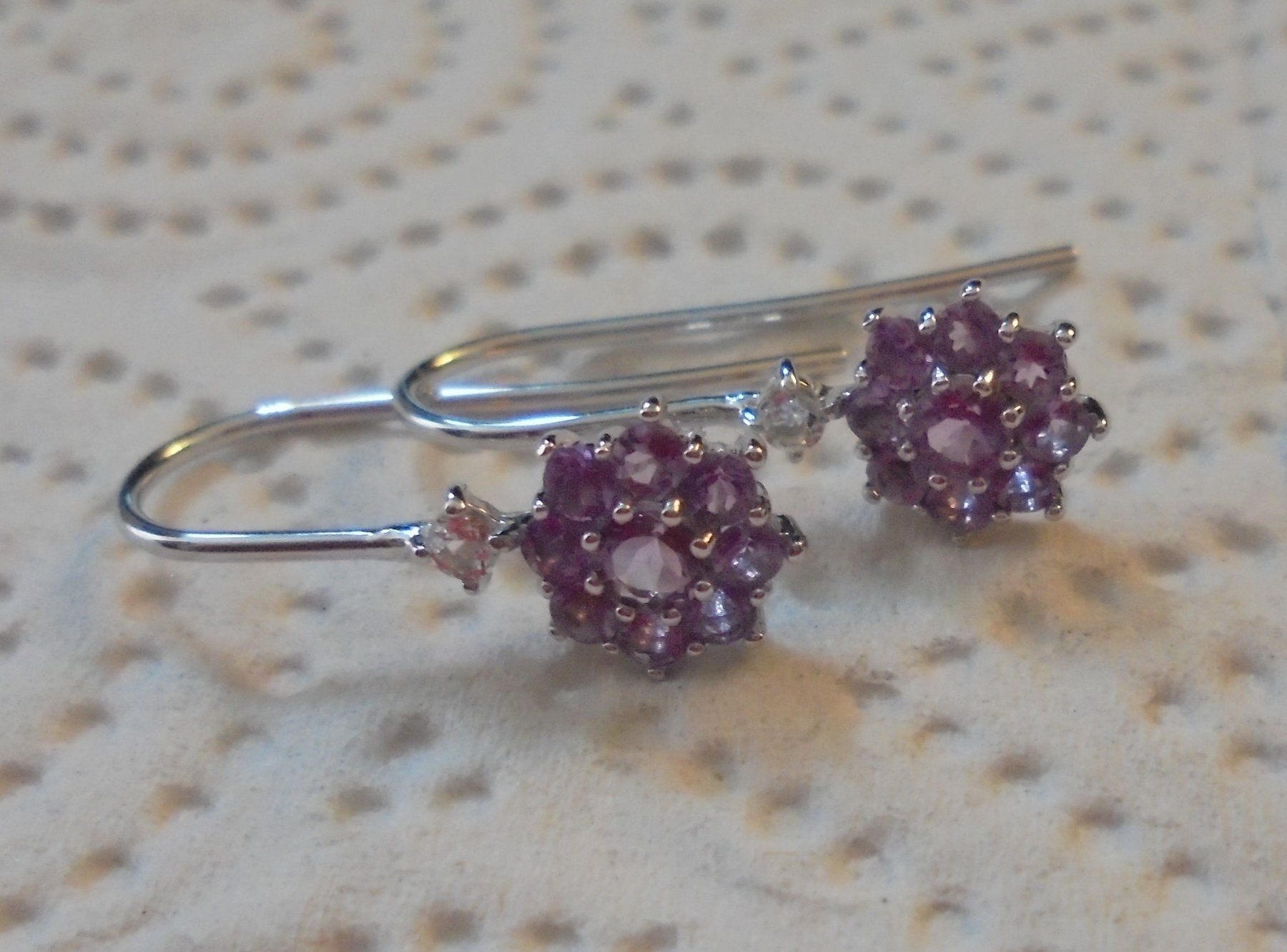 Orecchini pendenti & Orecchini a lobo: Echtschmuck: Amethyst-Silberohrhänger – Nuovo (secondo la descrizione) da Zuchwil venduto da maumauchi 7