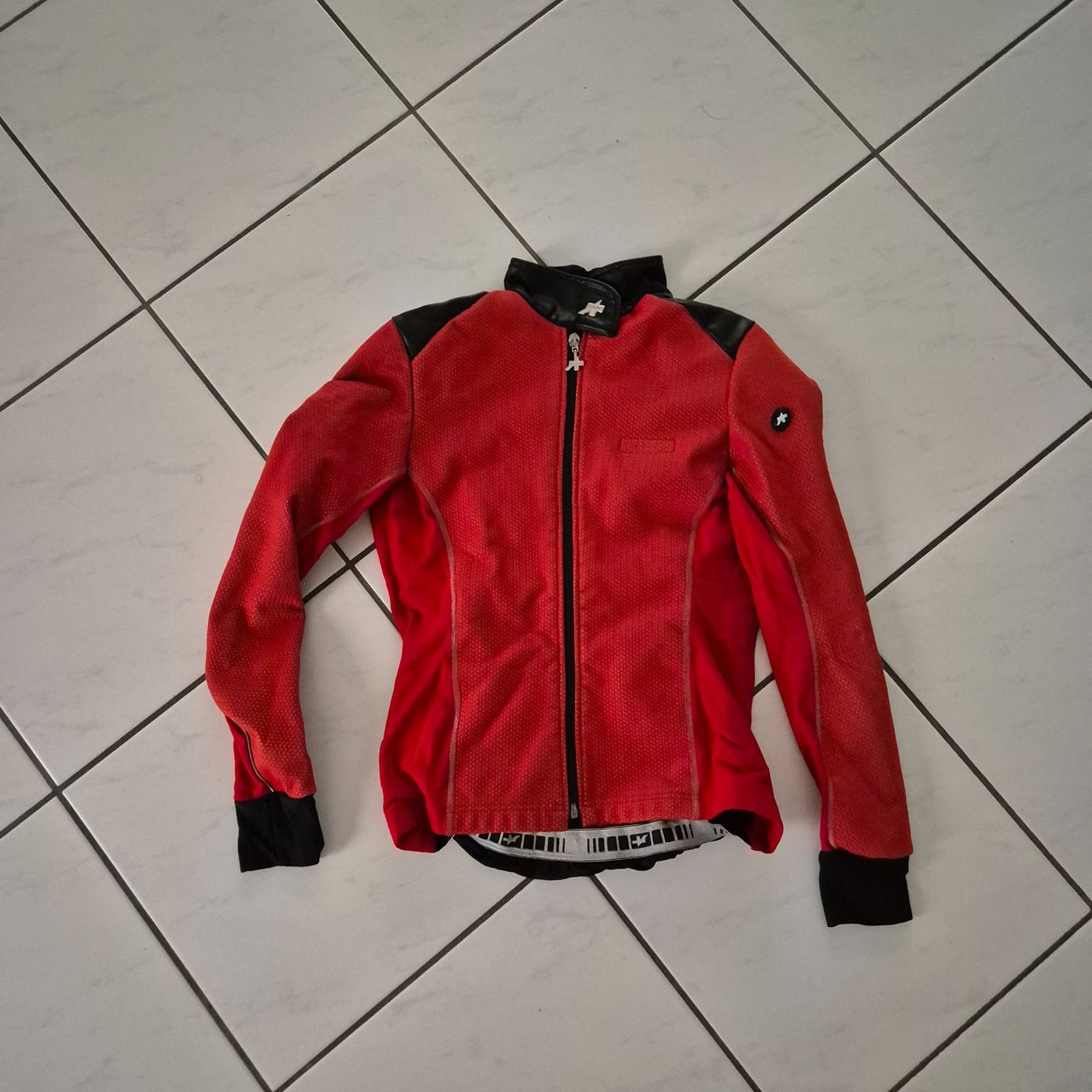 Assos Canottiere & Pantaloni: Assos Thermojacke – Usato da Steinhausen venduto da des_zv87