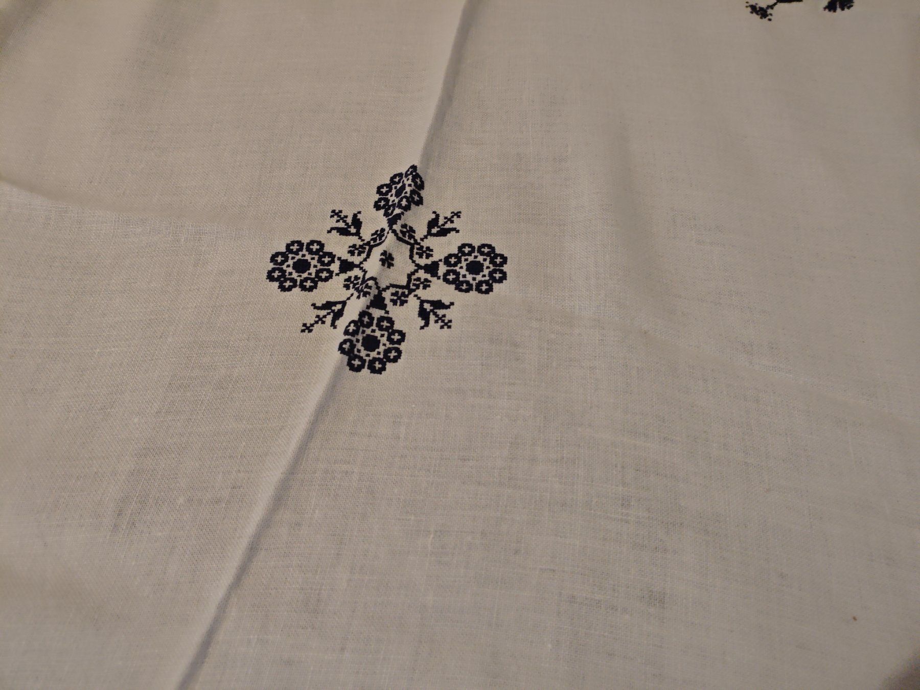 Autre linge de table: Runde Tischdecke weiss – D'occasion à Wallisellen par Kleindai 2