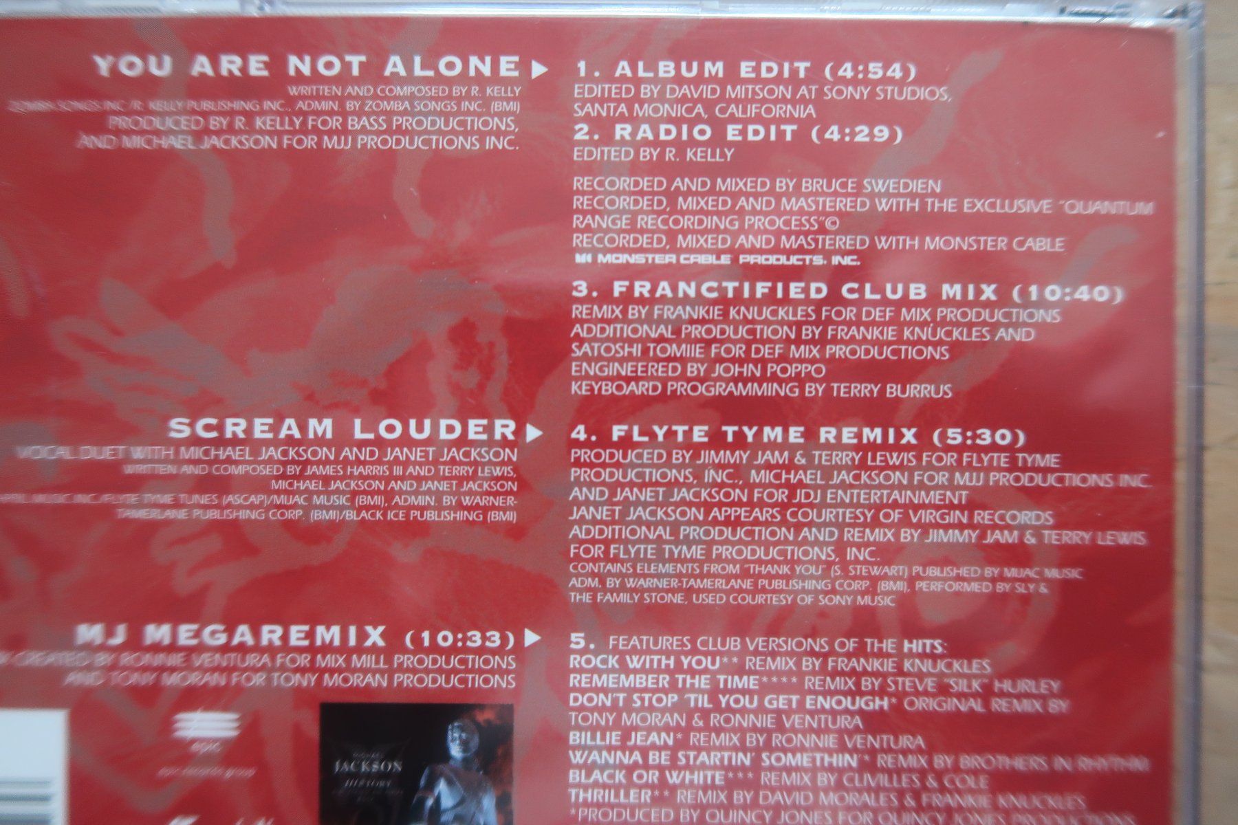 CD: MICHAEL JACKSON - YOU ARE NOT ALONE - THE REMIXES - CD – Usato da Basel venduto da Patiscat 2
