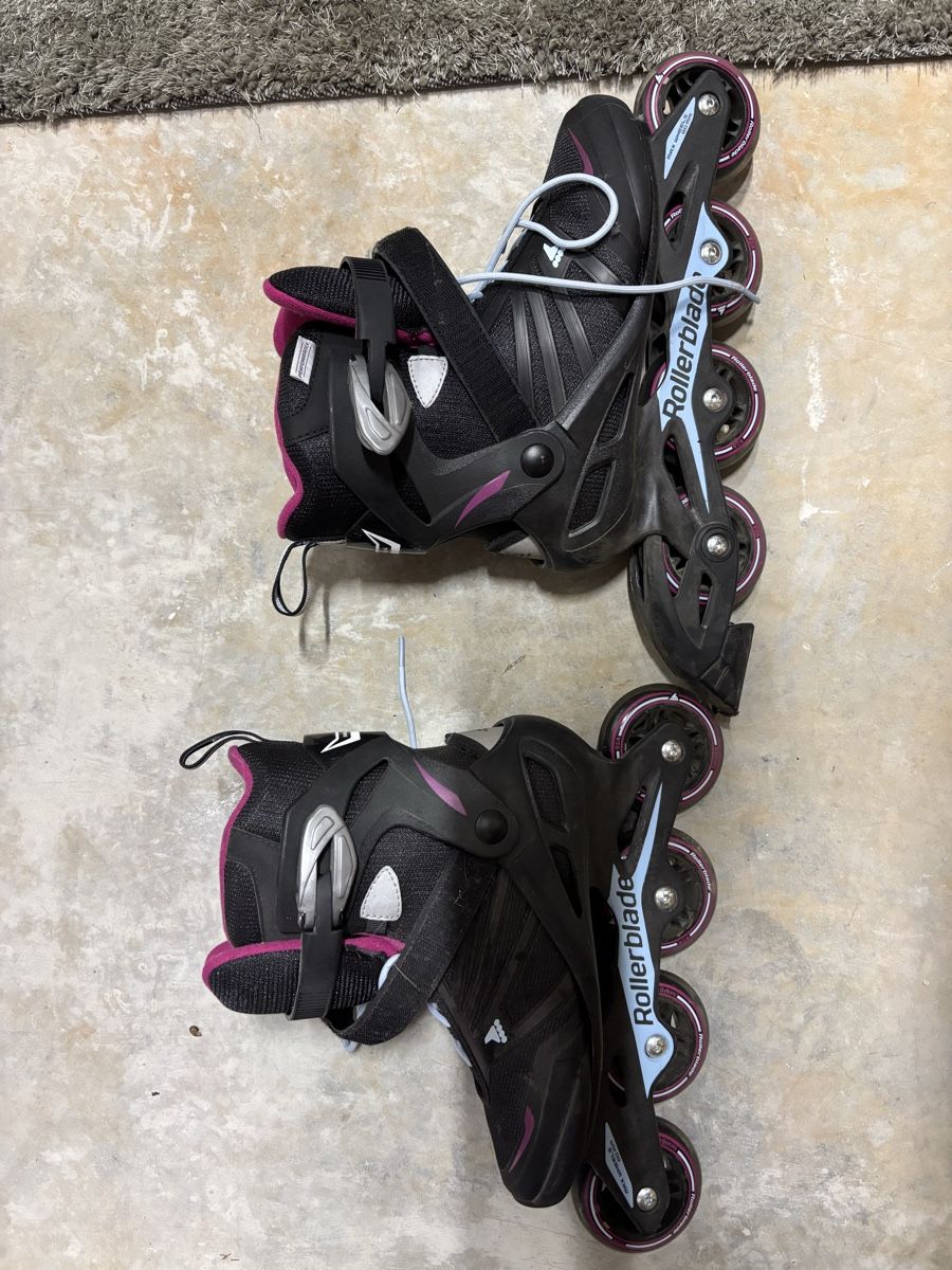 Pattini in linea & Pattini a rotelle: Rollerblades - praktisch ungebraucht - Neupreis 110.- – Nuovo (secondo la descrizione) da Beromünster venduto da luc_x7jb