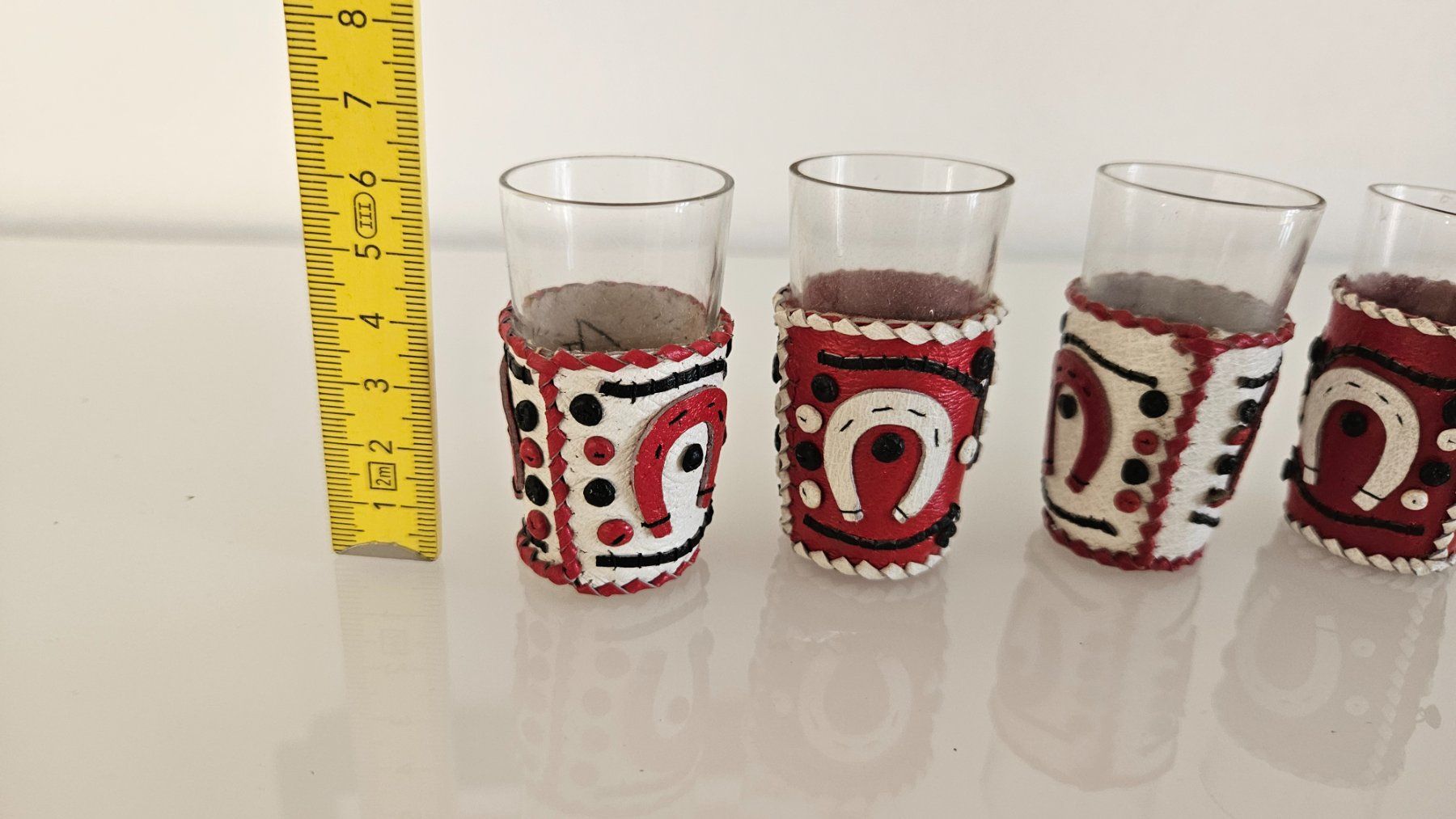Bicchieri: 4 cicchetti con supporto in pelle colorata – Usato da Melano venduto da H-Sara 1