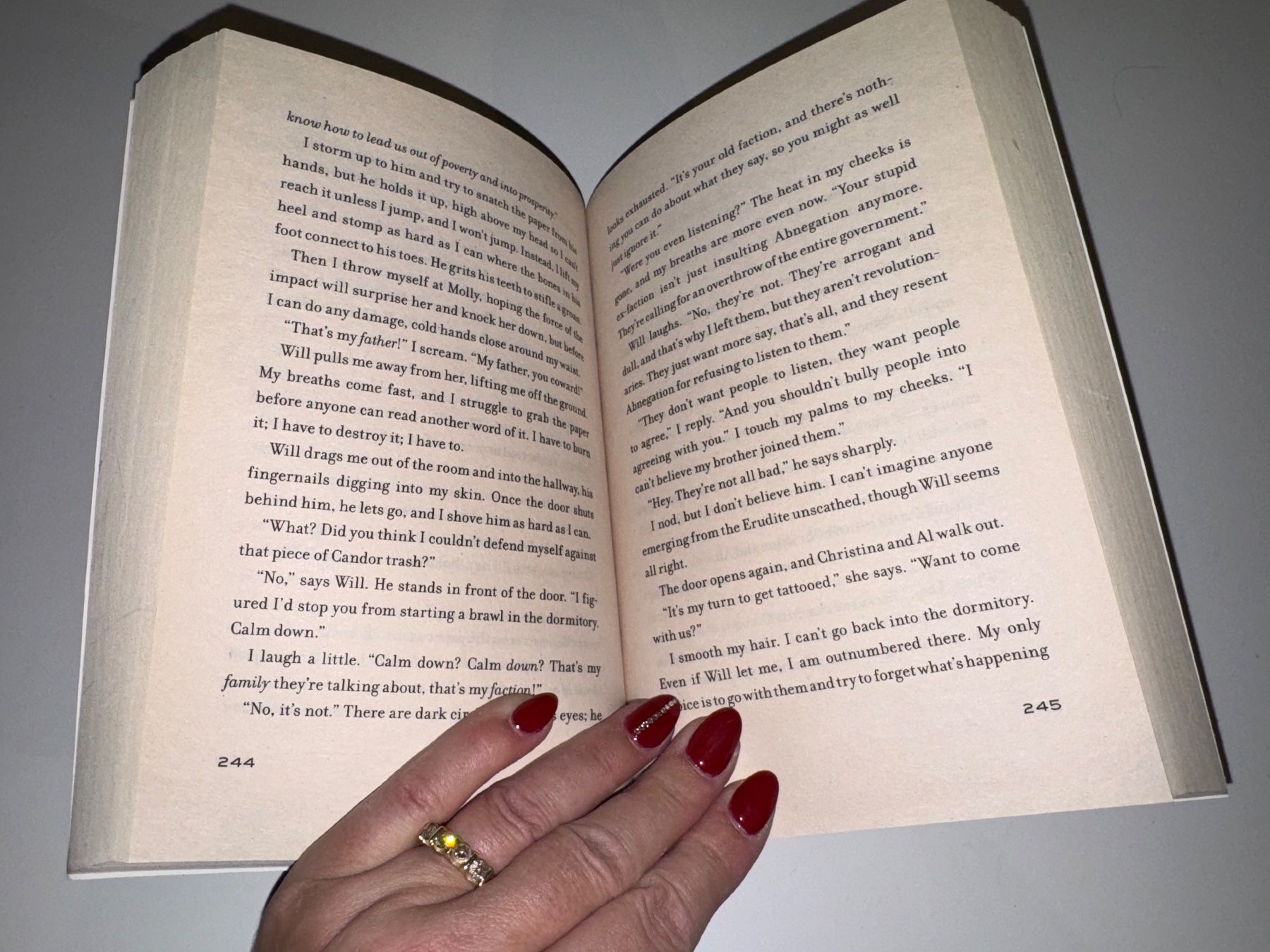 Bücher: NOVEL: Veronica Roth, Divergent – Gebraucht aus Grosswangen von English_books 6