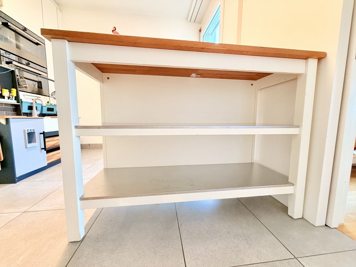 Allestimento di negozi e stand fieristici: Küchentisch / Esstisch / Bar mit Stühlen – Usato da Luzern venduto da Tsimont 2