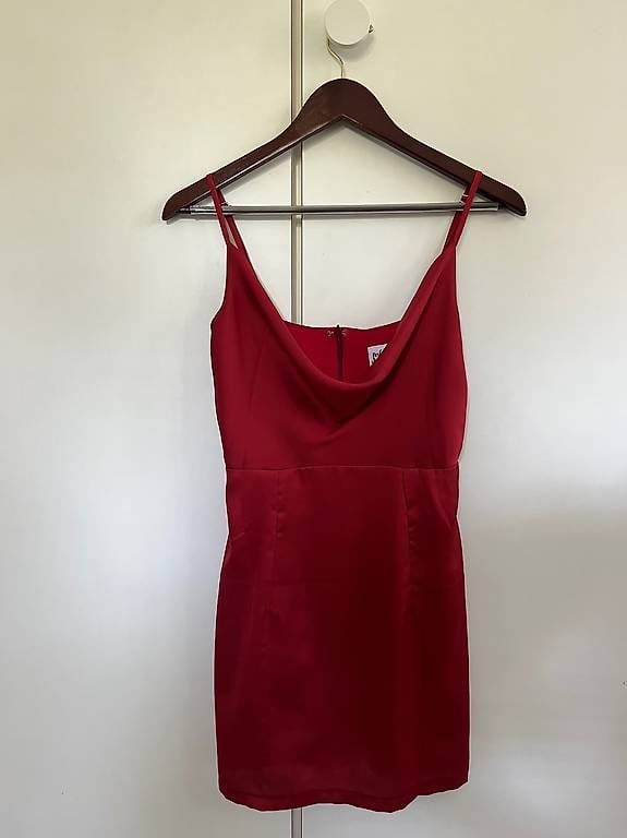 Vestiti: ROTES TRÄGERKLEID – Usato da Maur venduto da tab_z9rh