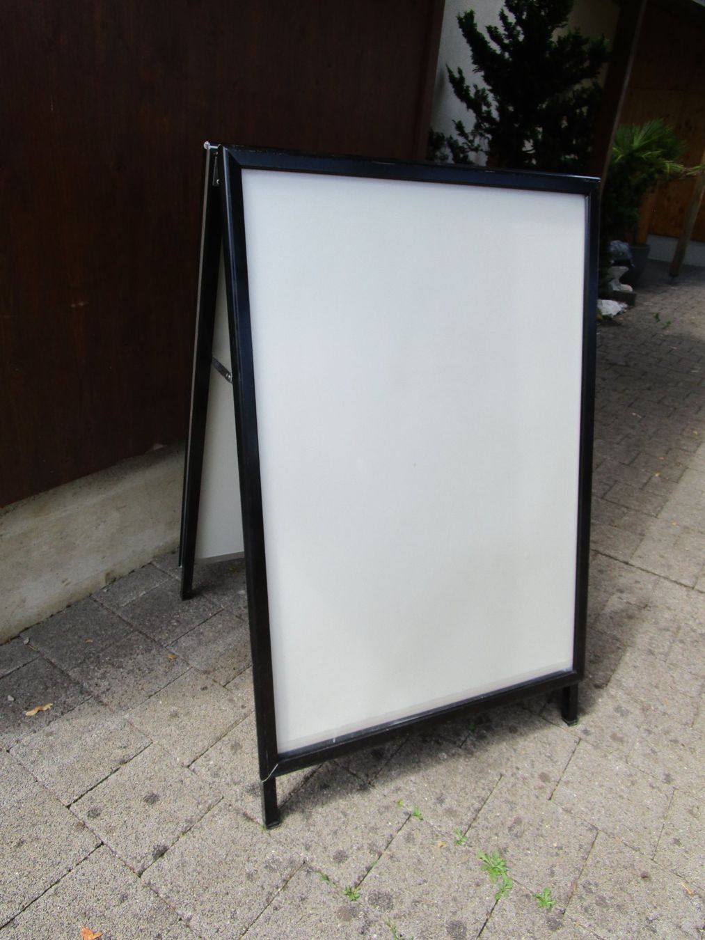 Equipement de magasin & Foires: Plakatständer / Kundenstopper – D'occasion à Volketswil par Megaissimo