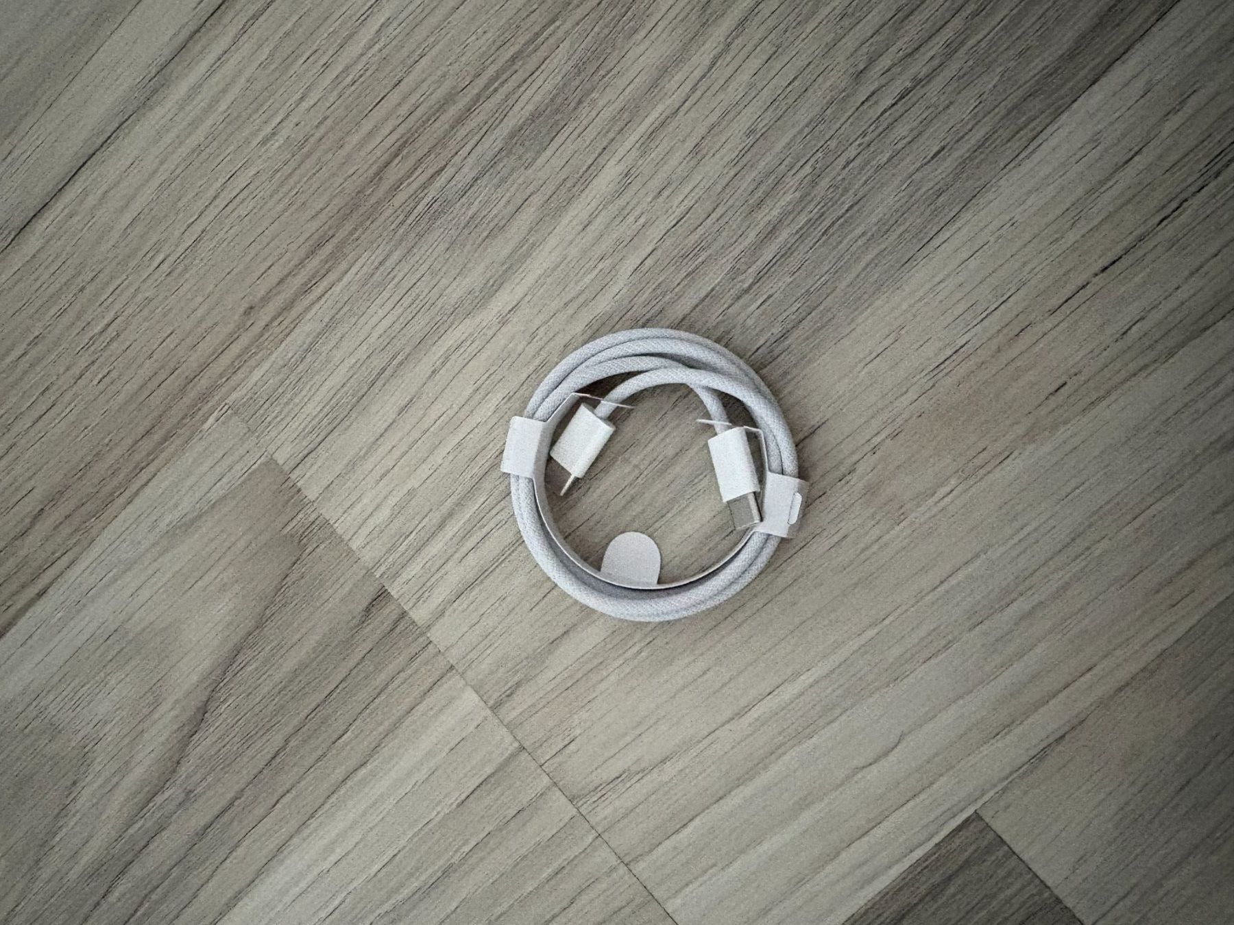 Apple Cuffie: AirPods Max 2 comme neufs, très peu utilisé – Usato da Vicques venduto da mat_2gj5 9