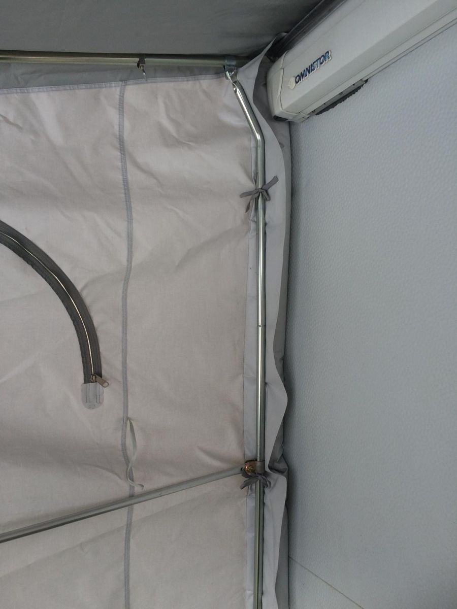 Vorzelte & Markisen: Vorzelt Cortina II  DWT grau 250 x 200 – Gebraucht aus Basel von  6