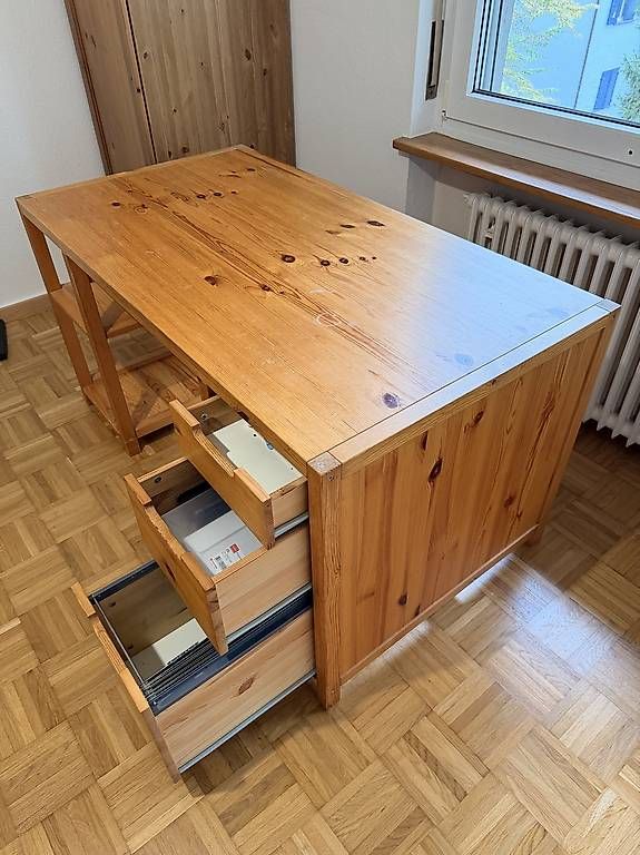 Scrivanie: Schreibtisch – Usato da Muttenz venduto da chr_sn22 2