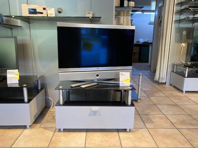 Mobili TV: TV-Möbel / Sideboard – Usato da Liestal venduto da EG636206bg