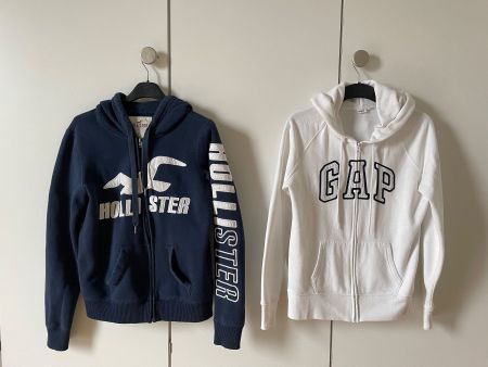 Hoodies / Kapuzenjacken Hollister/Gap, blau und weiss, Gr. S