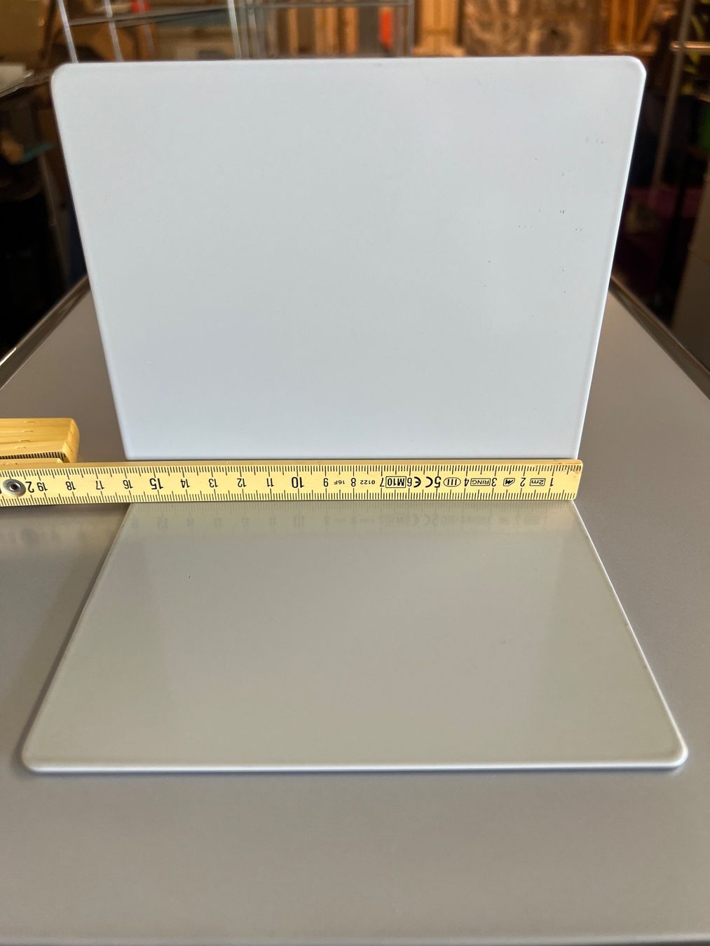 USM Autres décorations & accessoires: USM Haller Bücherstütze magnetisch – D'occasion à Luzern par B-R 5
