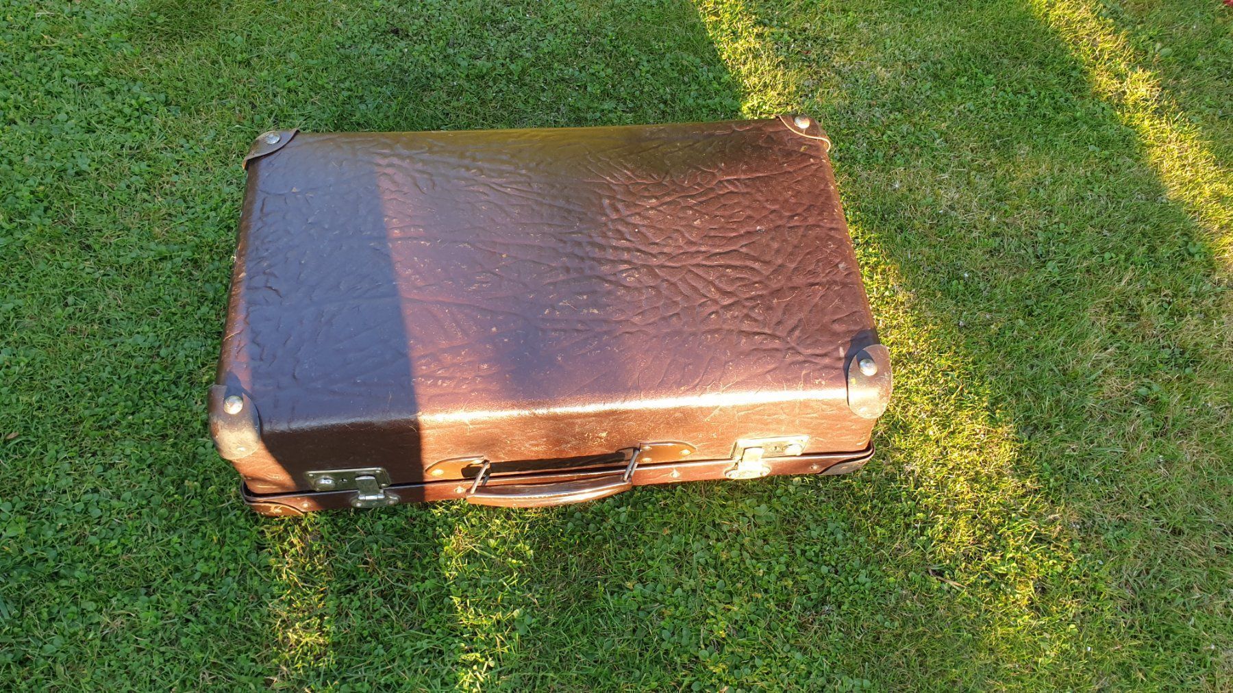 Reisekoffer: Alter Koffer – Gebraucht aus Reinach BL von Annodomini 3