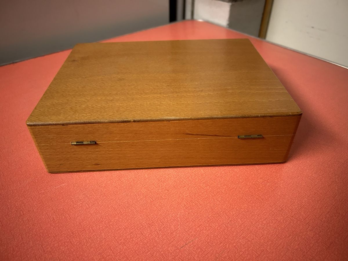 Casse di trasporto: Holzbox mit 8 Fächern, Kiste, Sammelbox mit Deckel – Usato da Lanzenhäusern venduto da vic63 6