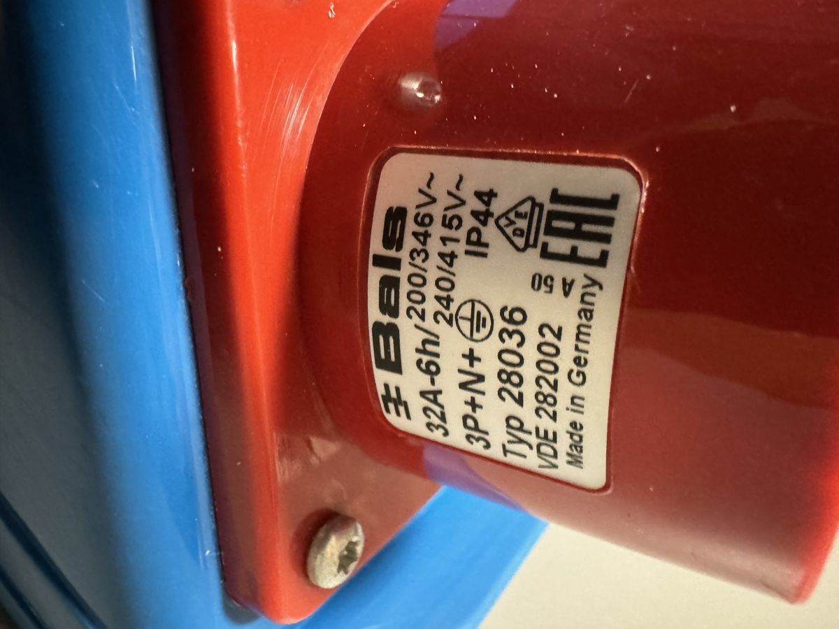 Elettrotecnica: Bals Stromverteiler EVKB 10/32A blau, IP44 - Top! – Usato da Basel venduto da bau_6tk8 4