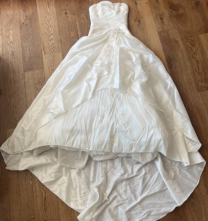 Kleider: robe de mariée – Gebraucht aus Riaz von kar_6fpj 2