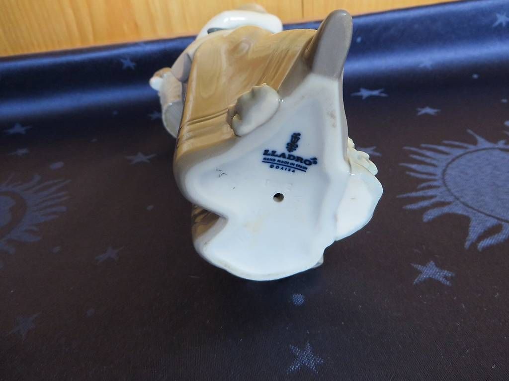 Lladro Statuette: Lladro Daisa Figur,Mädchen mit 3 Welpen – Usato da Langrickenbach venduto da zwiebel03 4