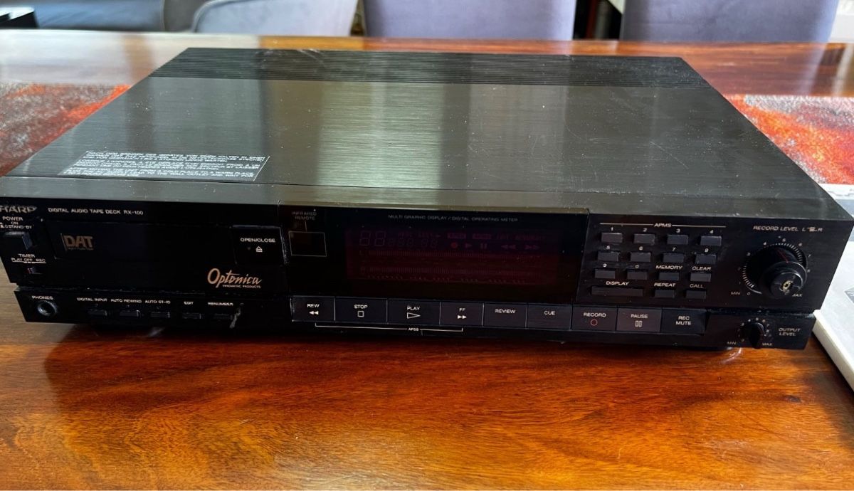 Sharp Lettore multimediale & Streamer: SHARP RX-100H DAT Deck mit Fernbedienung und Anleitung – Usato da Muttenz venduto da reb_6z2t
