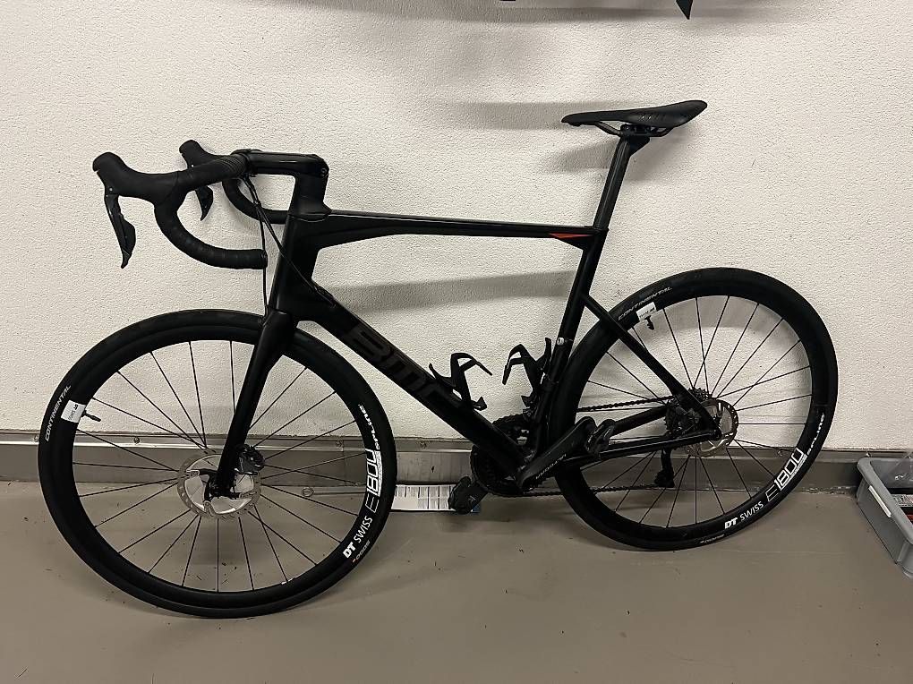 Biciclette: BMC Roadmachine 02 ONE - 58 – Usato da Silvaplana venduto da SkoCats1
