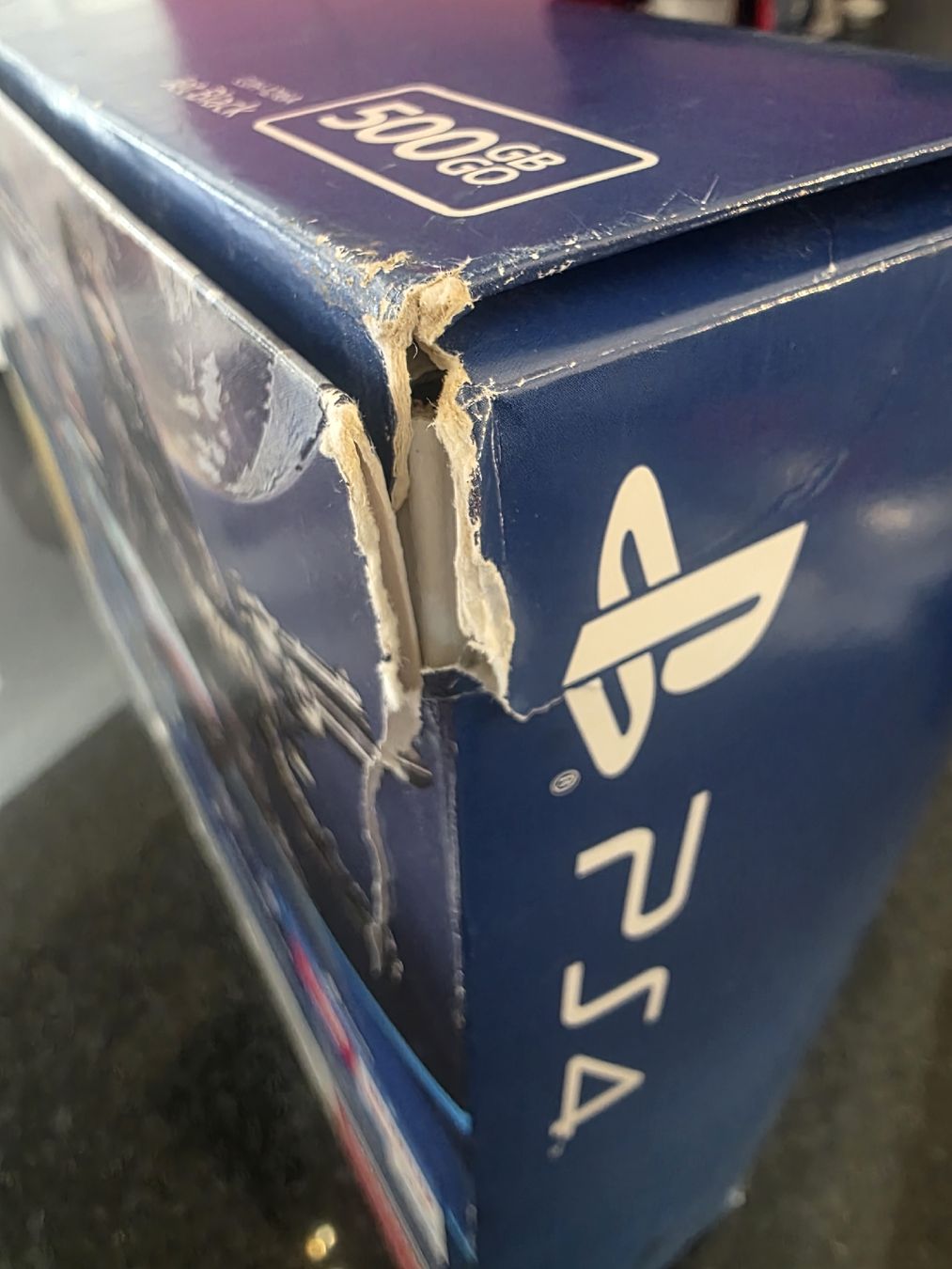 Sony Console: PS4 en boîte avec 6 jeux – Usato da Chavornay venduto da Crash37 3
