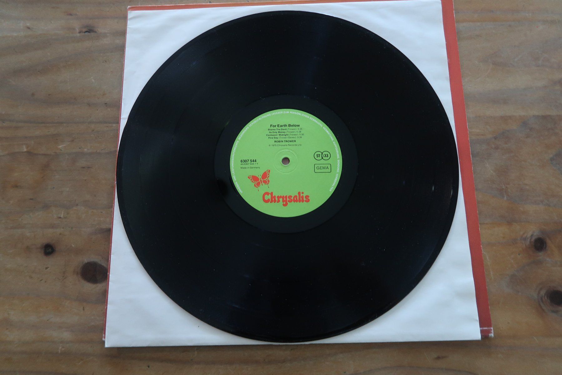 Vinyles: ROBIN TROWER - FOR EARTH BELOW - VINYL LP – D'occasion à Basel par Patiscat 3