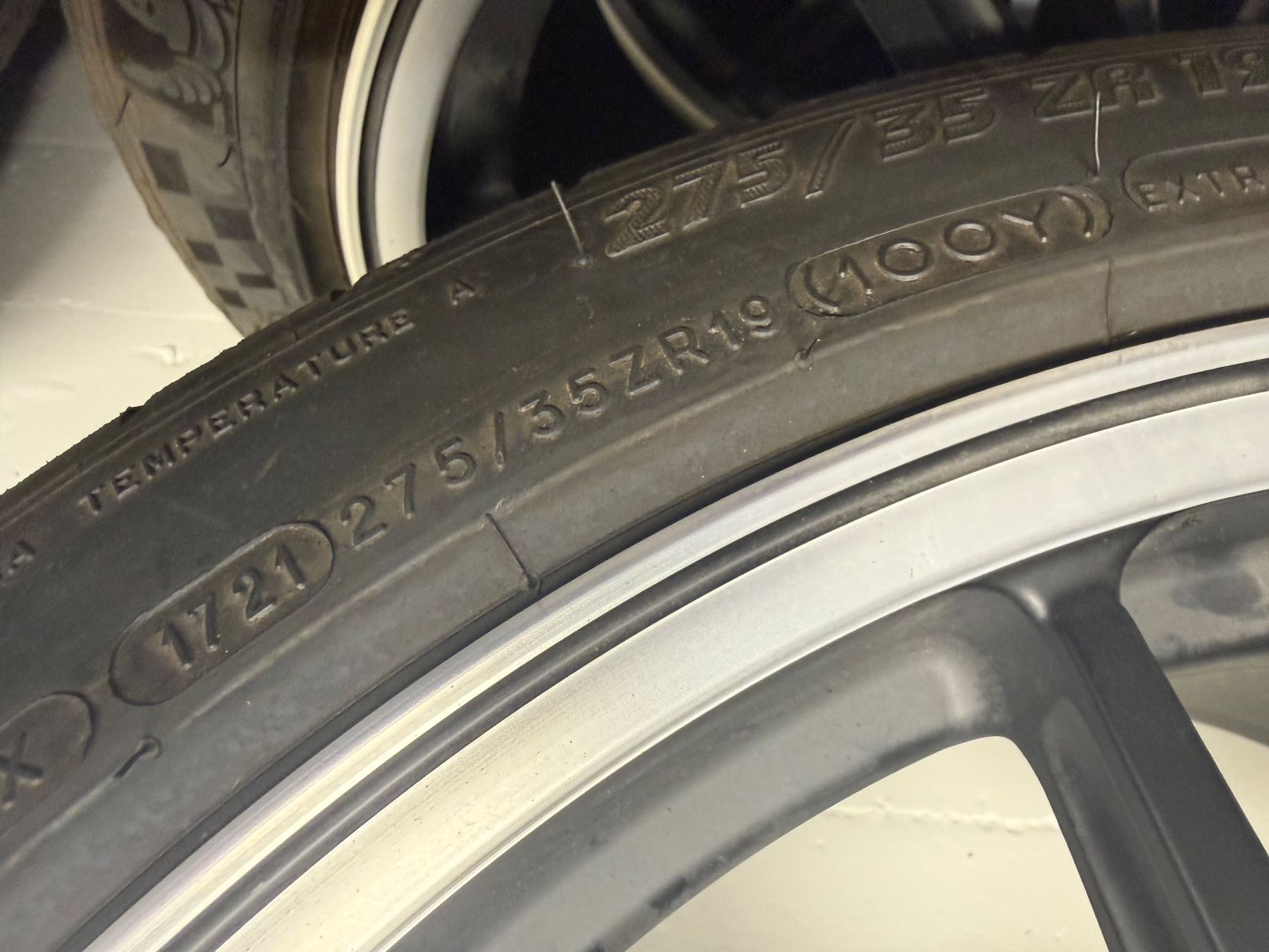 Mercedes-Benz Pneumatici & Ruote complete: AMG Gt R Kompletträder – Usato da Lausen venduto da Rocar_GmbH 1