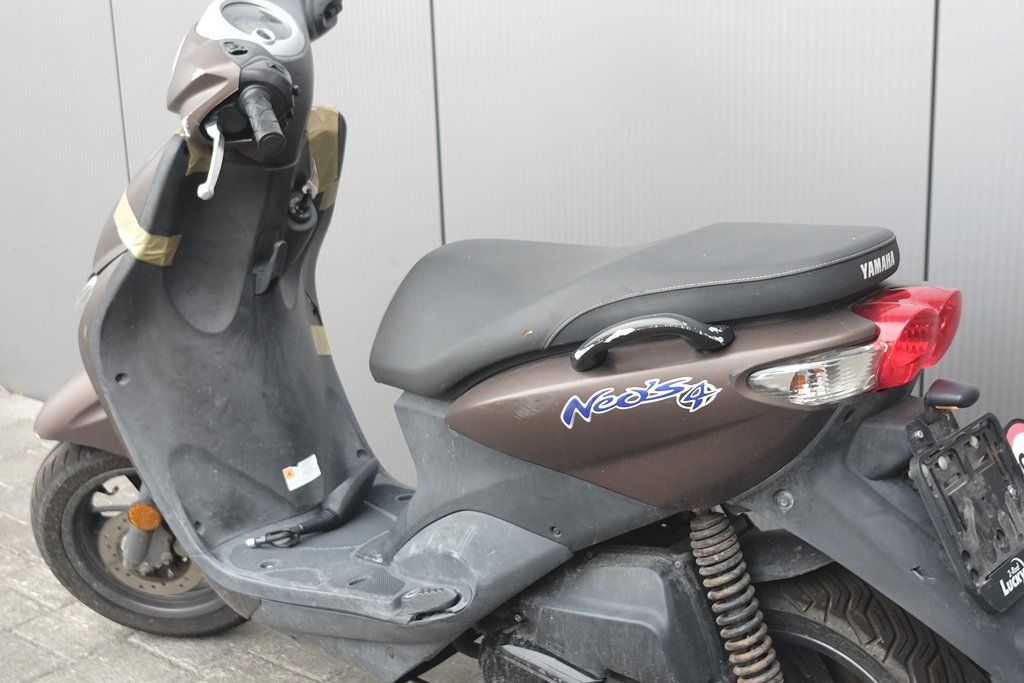 Yamaha Scooter: Yamaha Neos 50 4 Takt – Usato da Sargans venduto da pirelli146 8